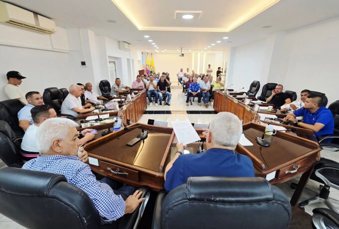 “La ley del Concejal, un avance clave para el poder local en Colombia” la-ley-del-concejal-un-avance-clave-para-el-poder-local-en-colombia-01