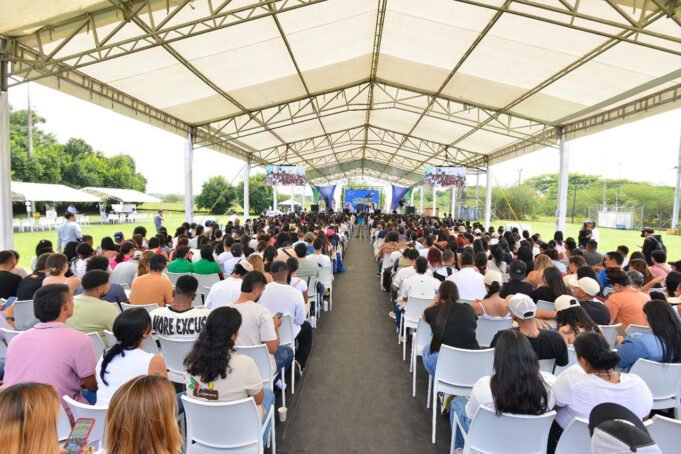 Mil jóvenes construyen la agenda ambiental del Valle del Cauca en “Mil Voces, un Territorio” mil-jovenes-construyen-la-agenda-ambiental-del-valle-del-cauca en-mil-voces-un-territorio-01