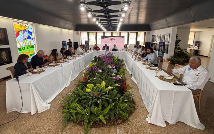 Avanza en el Congreso proyecto de ley que fortalece a los Infis en Colombia. avanza-en-el-congreso-proyecto-de-ley-que-fortalece-a-los-infis-en-colombia-01