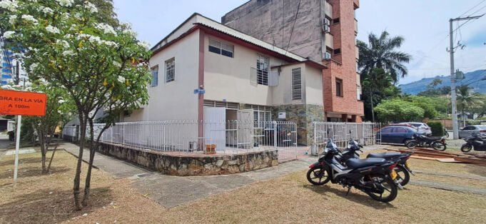 Con una pintatón empezó a prender motores la casa de los vallecaucanos. con-una-pintaton-empezo-a-prender-motores-la-casa-de-los-vallecaucanos-03