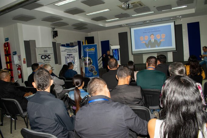 Con total éxito se desarrolló la Primera Cumbre “Los Desafíos del Periodismo en Tiempos de la Inteligencia Artificial” en Cartago. con-total-exito-se-desarrollo-la-primera-cumbre-los-desafios-del-periodismo-en-tiempos-de-la-inteligencia-artificial-en-cartago-01