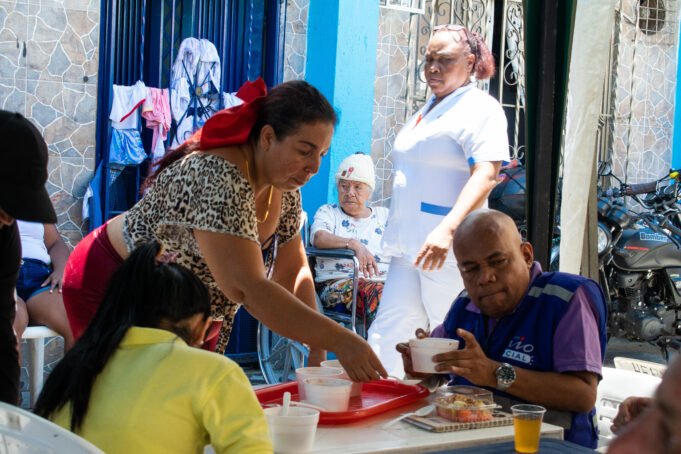 Fundación Sirviendo con el Corazón llevó bienestar a la comunidad con gran brigada social. fundacion-sirviendo-con-el-corazon-llevo-bienestar-a-la-comunidad-con-gran-brigada-social-08