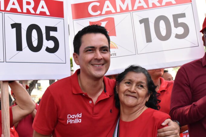 David Pinilla inscribió su nombre a la Cámara de Representantes. david-pinilla-inscribio-su-nombre-a-la-camara-de-representantes-04