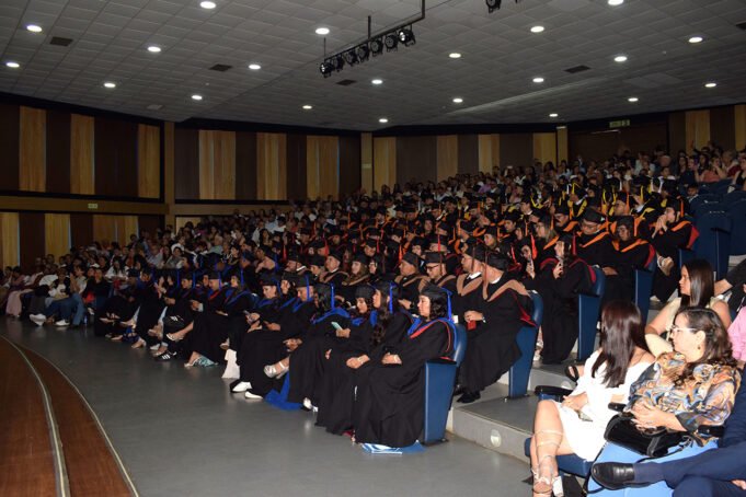 Unicuces graduó a 131 nuevos profesionales y especialistas en ceremonia solemne en Cali. unicuces-graduo-a-131-nuevos-profesionales-y-especialistas-en-ceremonia-solemne-en-cali-04
