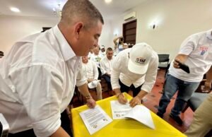 ASI oficializó la adhesión a la candidatura de Carlos Alberto Bejarano a la Cámara de Representantes asi-oficializo-la-adhesion-a-la-candidatura-de-carlos-alberto-bejarano-a-la-camara-de-representantes-05