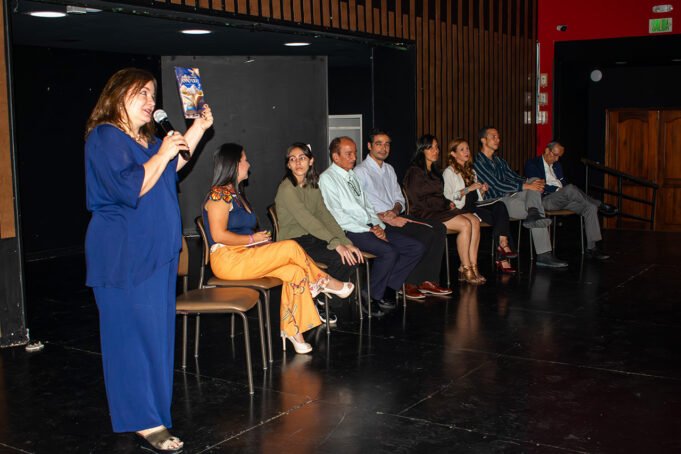 “Relatos en Movimiento”: una apuesta literaria que impulsa la lectura y transforma vidas en Cali relatos-en-movimiento-una-apuesta-literaria-que-impulsa-la-lectura-y-transforma-vidas-en-cali-01
