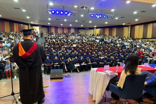 UNICUCES graduó a 141 nuevos profesionales que fortalecerán el desarrollo de la región