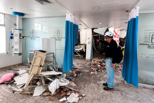 Continúa la búsqueda de cinco personas atrapadas en los escombros del Hospital Universitario del Valle continua-la-busqueda-de-cinco-personas-atrapadas-en-los-escombros-del-hospital-universitario-del-valle-05