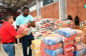 Infivalle se suma con más de 10 toneladas de víveres a la campaña ‘El Valle lo reconstruimos juntos’ infivalle-se-suma-con-mas-de-10-toneladas-de-viveres-a-la-campana-el-Valle-lo-reconstruimos-juntos-03