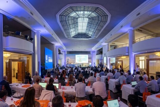 Grupo Multisectorial proyecta un aumento del salario mínimo entre el 7 % y el 9 % para 2027 grupo-multisectorial-proyecta-un-aumento-del-salario-minimo-entre-el-7-%-y-el-9-%-para-2027-01